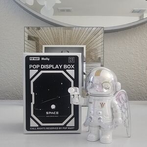 NIB Pop Mart MEGA Collection 100% Space Molly Display Box
